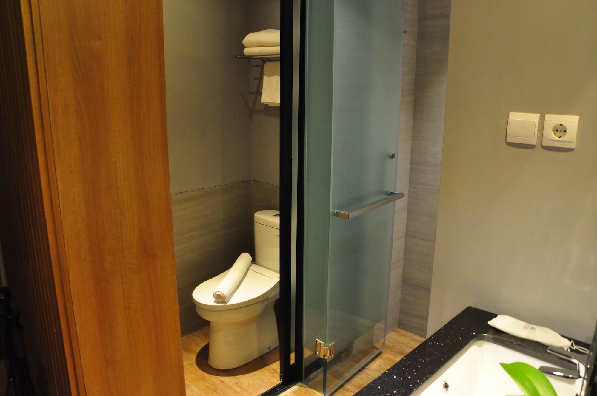 Hotel Batiqa Jababeka 3*